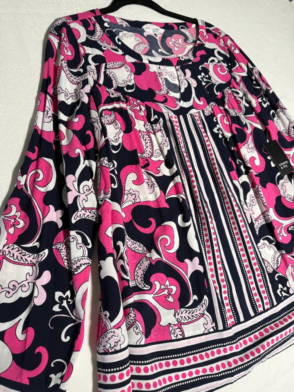 Crown & Ivy Women's Blouse Size M 100% Rayon Pink/White/Navy Pleated Front